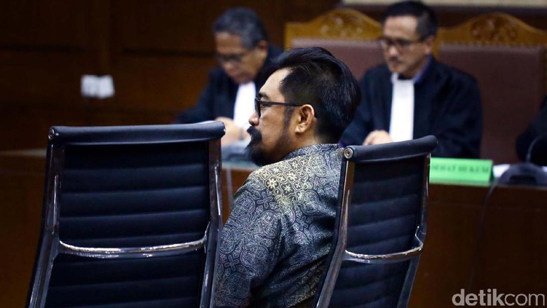 Choel Mallarangeng menjalani persidangan