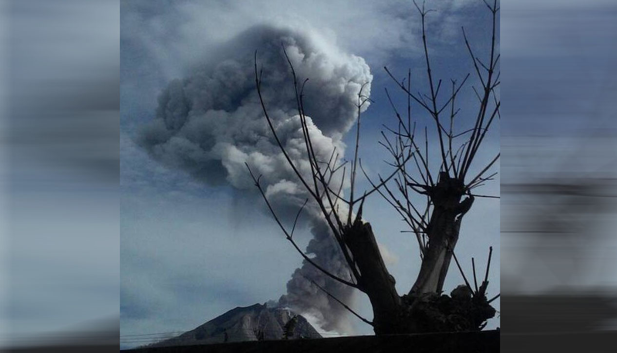 Gunung Sinabung  Erupsi Lagi Semburkan Material hingga 4 