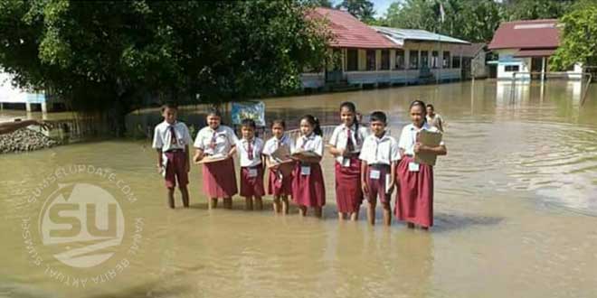 Sekolah-dilanda-banjir