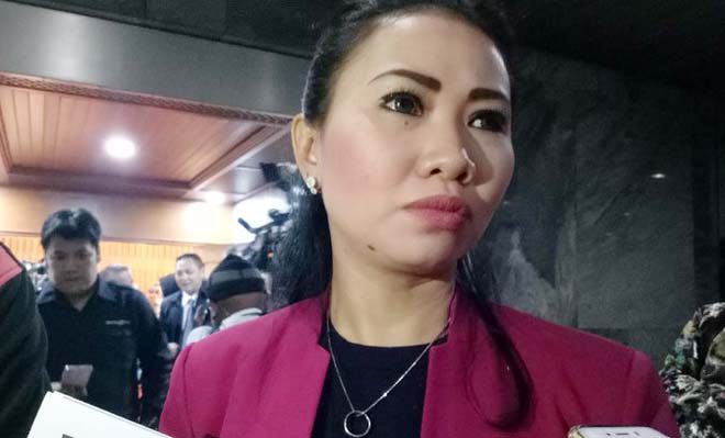 Anggota Panja RUU Terorisme Risa Mariska