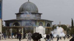 Bentrok di Al Aqsa