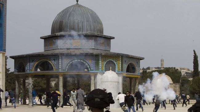 Bentrok di Al Aqsa