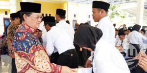Guru-Garis-Depan