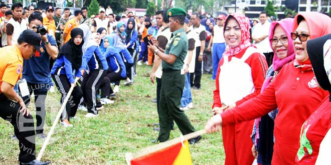 Kemeriahan-acara-Lomba-Tari