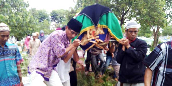 Dimakamkan