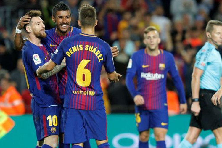 Megabintang FC Barcelona, Lionel Messi (kiri), saat merayakan gol ke gawang Eibar