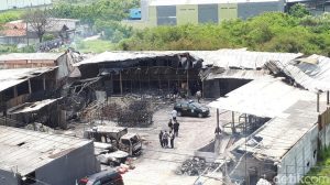 Suasana olah TKP di Pabrik Kembang Api Kosambi