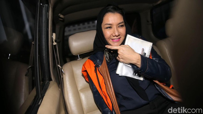Bupati Kukar nonaktif Rita Widyasari diperiksa sebagai tersangka.