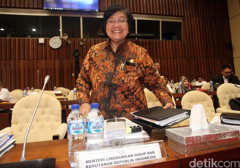 Menteri Lingkungan Hidup Siti Nurbaya Bakar