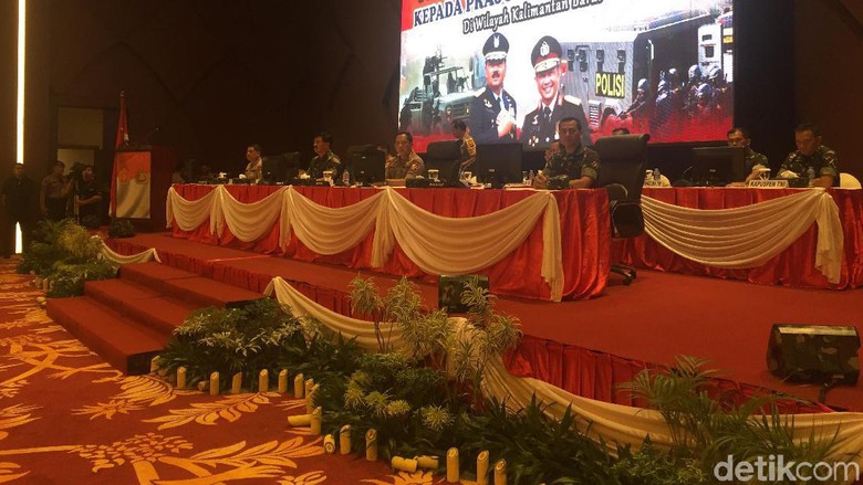 Panglima TNI Marsekal Hadi Tjahjanto dan Kapolri Jenderal Tito Karnavian
