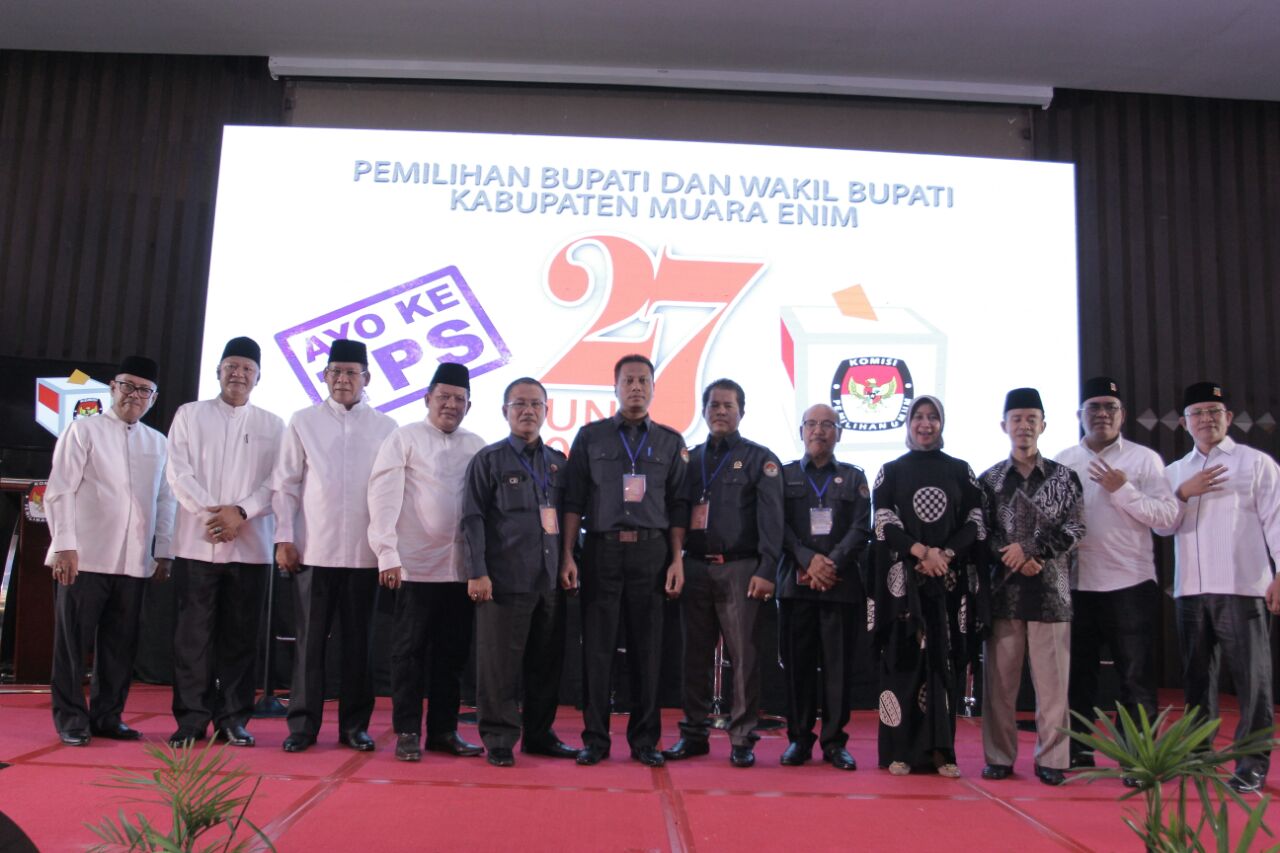 Panwas dan Paslon