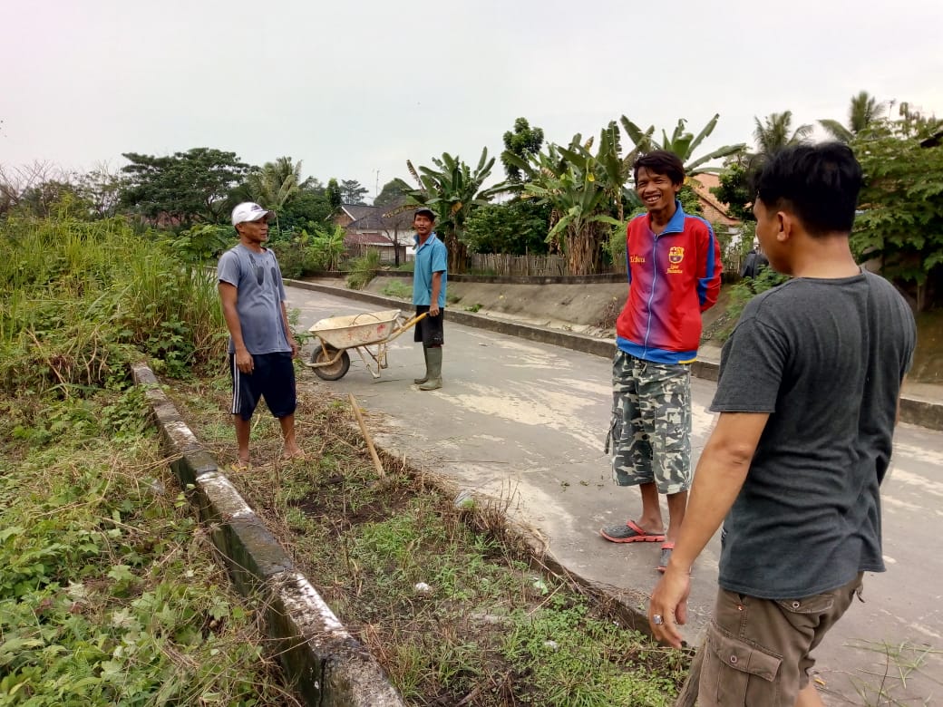 Kegiatan Lingkungan Sungai Kelekar