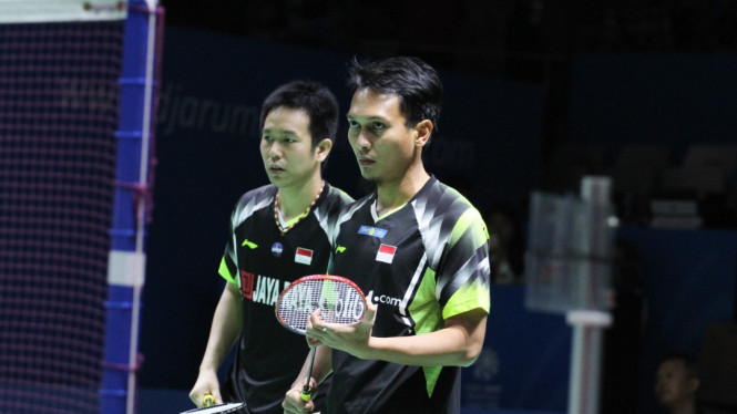 5b3c72d65e42e-kevin-markus-vs-hendra-ahsan_665_374