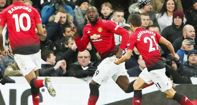 Romelu Lukaku saat merayakan gol Manchester United ke gawang Newcastle United.