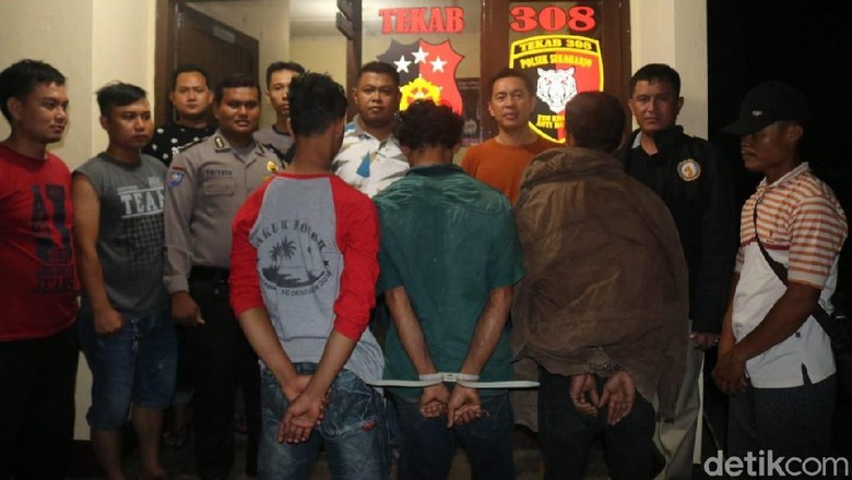 Para terduga pelaku incest di Pekon Pangungrejo, Pringsewu, Lampung.