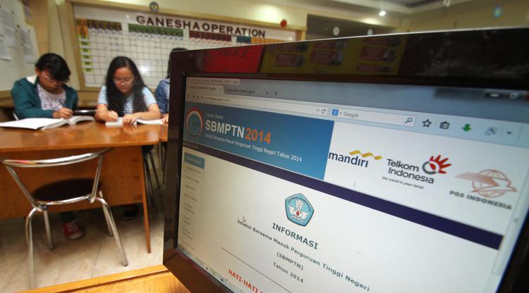 Hari-Pertama-Pendaftaran-SBMPTN-120514-RIV-1.JPG