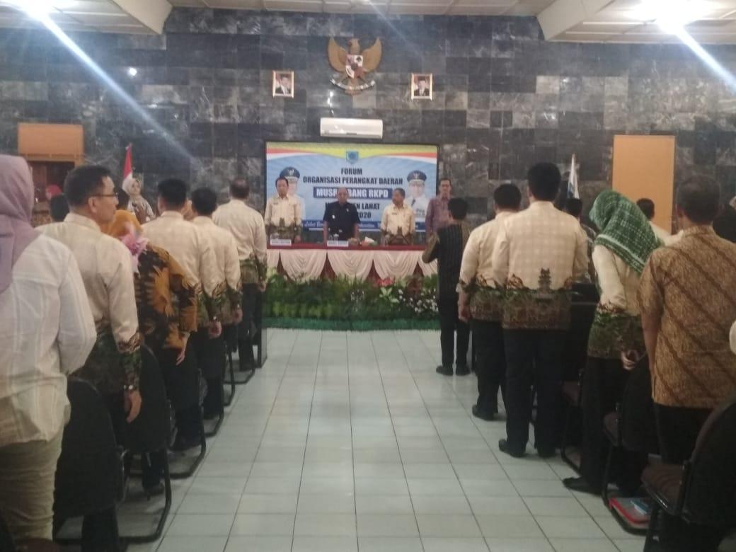 Lahat