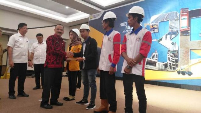 Sertifikasi-Tenaga-kerja-660x371.jpg