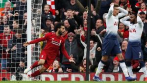 Liverpool mengalahkan Tottenham Hotspur 2-1 lewat gol di menit akhir