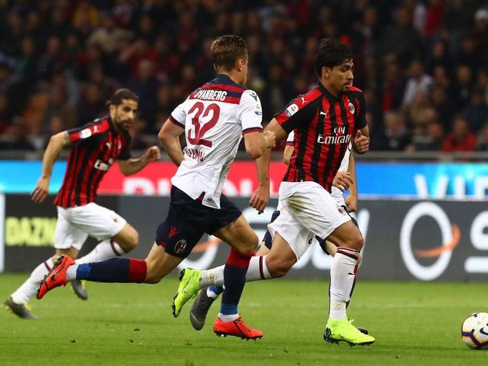 AC Milan mengalahkan Bologna 2-1