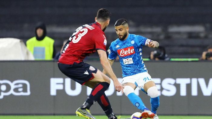 Napoli menang 2-1 atas Cagliari