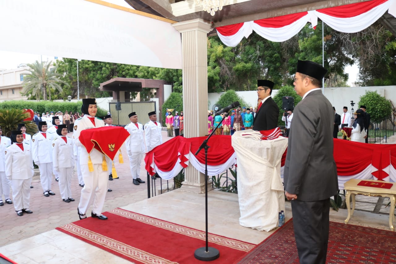 menag bersiap serahkan bendera merah putih