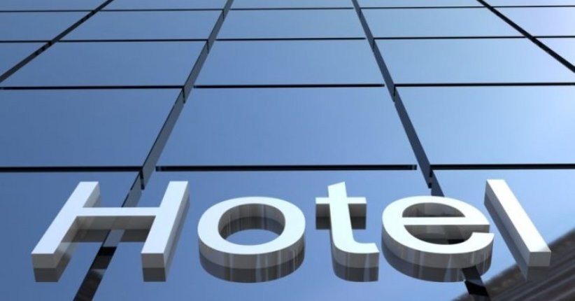 06-24-06-hotel_ant