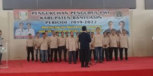 Suasana pengukuhan pengurus PWI Banyuasin.