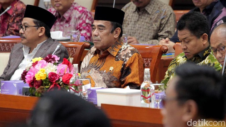 Rapat Menag Fachrul Razi dengan Komisi VIII DPR RI