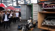5df8f602c1ede-penyelundupan-mobil-dan-motor-mewah-di-tanjung-priok_100kpj