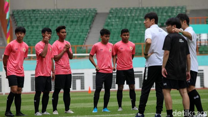 Timnas Indonesia U-19 meraih kemenangan perdana pada latih tanding di Thailand