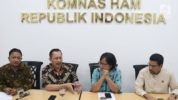 Ketua Komnas HAM Ahmad Taufan Damanik (kedua kiri)