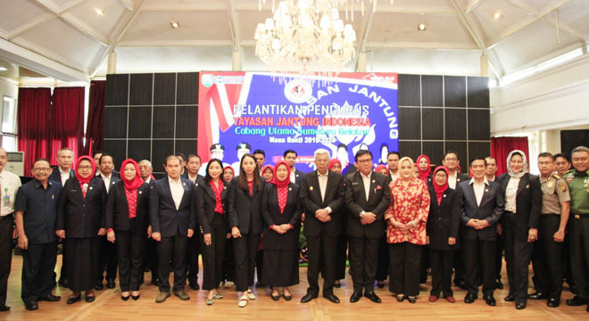 Pelantikan pengurus Yayasan Jantung Indonesia