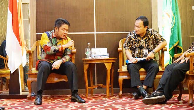 Gubernur Herman Deru