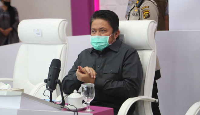 Gubernur Herman Deru