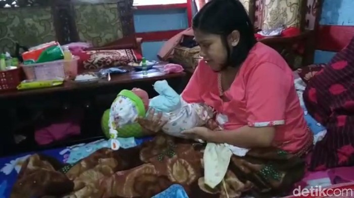 Bayi lahir