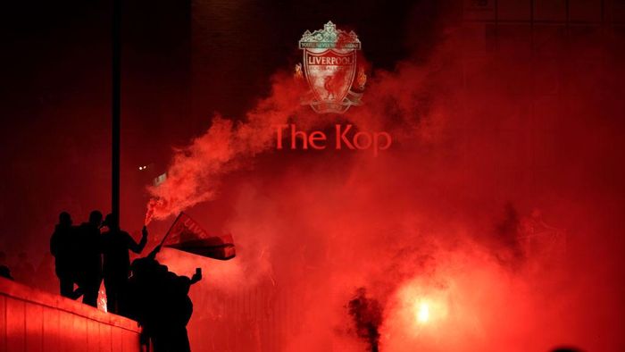 Fans Liverpool rauakan Kemenangan