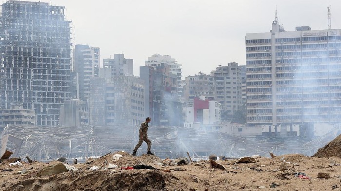 Bekas ledakan besar di Beirut Lebanon