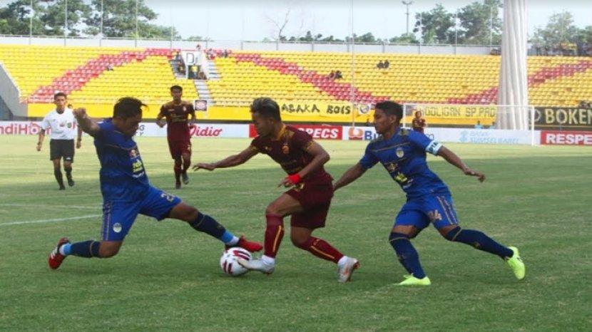 rahel-radiansyah-dalam-pertandingan-sriwijaya-fc-vs-psim-di-liga-2-indonesia