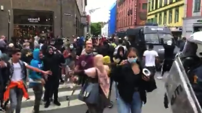 Demonstrasi Rusuh di Norwegia