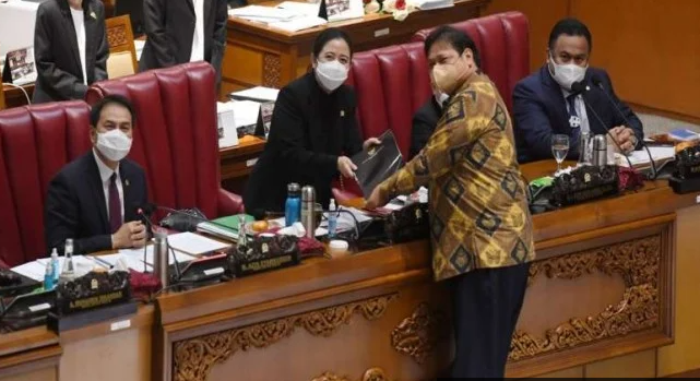 Rapat pengesahan UU Cipta Kerja 5 Oktober lalu