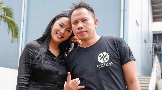 74401-vicky-prasetyo-dan-kalina-oktarani-suaracomalfian-winanto