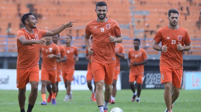 78023-suasana-latihan-tim-borneo-fc