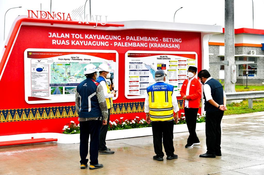 Jokowi resmikan tol 2