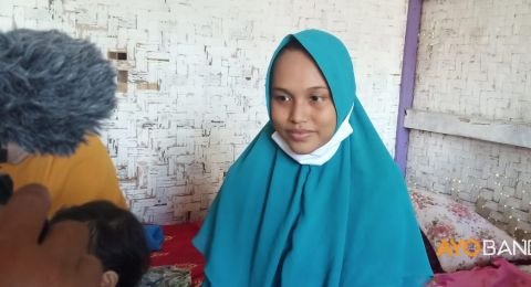 50592-siti-zainah-janda-di-cianjur-yang-mendadak-melahirkan-tanpa-hamil-ayobandungcom7773471186438797211.jpg