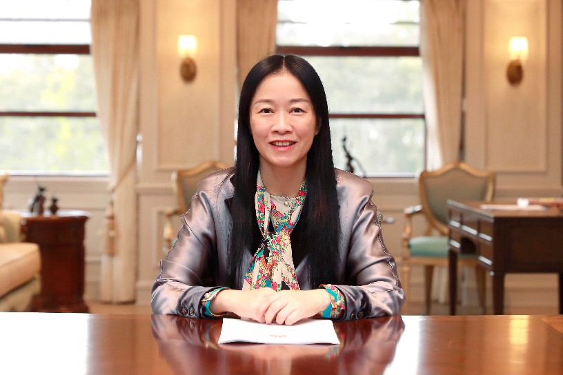 Catherine Chen, Huawei Corporate Senior Vice President and Director of the Board_copy_816x544