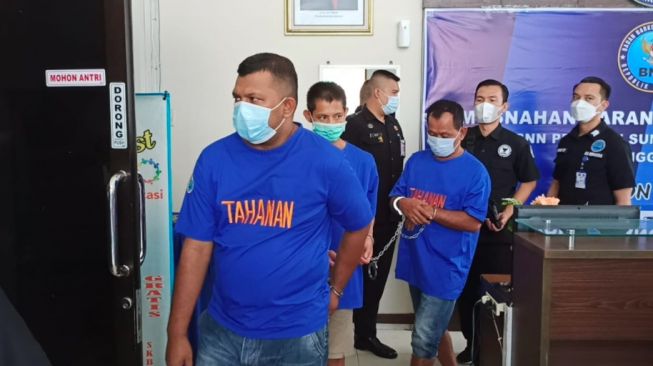 40718-tiga-pelaku-diamankan-bnn-andikasuaracom