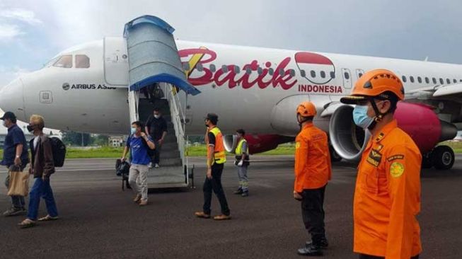 94844-batik-air-mendarat-darurat