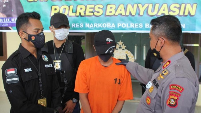 pelaku-kurir-narkoba-istimewa_169