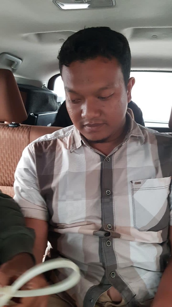muchsin-kamal-alias-imam-muda-28-yang-menjual-airgun-ke-zakiah-aini-ditangkap-densus-88-polri-di-aceh-dok-polri
